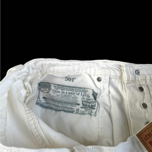 Levi's 501 High Waist Button Fly Cut Off Denim Shorts Waist 32 White Cream - Picture 10 of 16